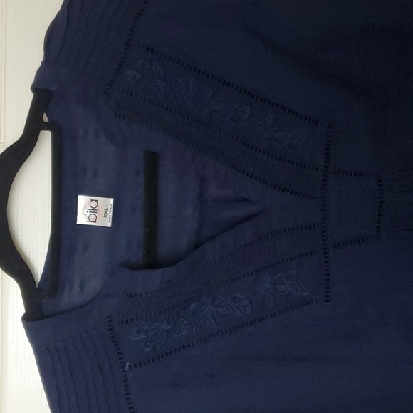 Bila Navy Embroidered Top XXL - Picture 2 of 7